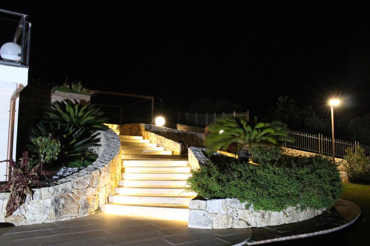 Villa Treglia B&B ฟอร์เมีย ภายนอก รูปภาพ