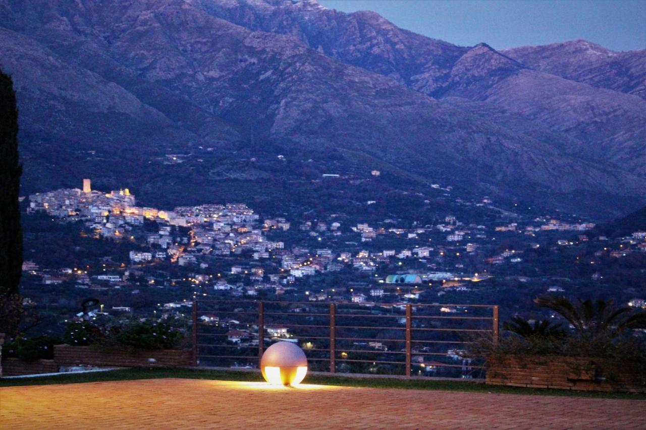 Villa Treglia B&B ฟอร์เมีย ภายนอก รูปภาพ