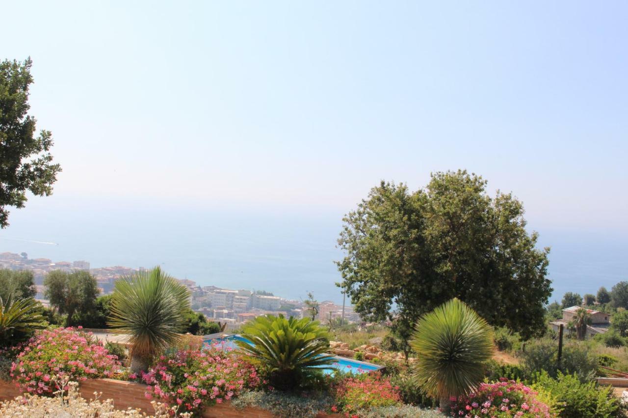 Villa Treglia B&B ฟอร์เมีย ภายนอก รูปภาพ